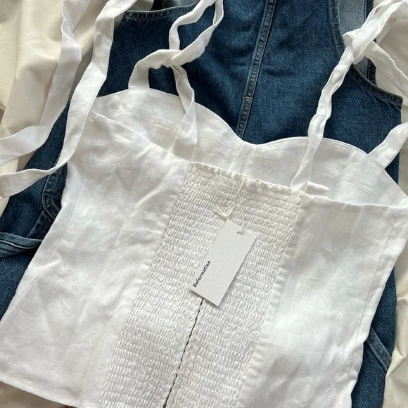 Reformation Top ✨🫶🏼 - Picture 4 of 4